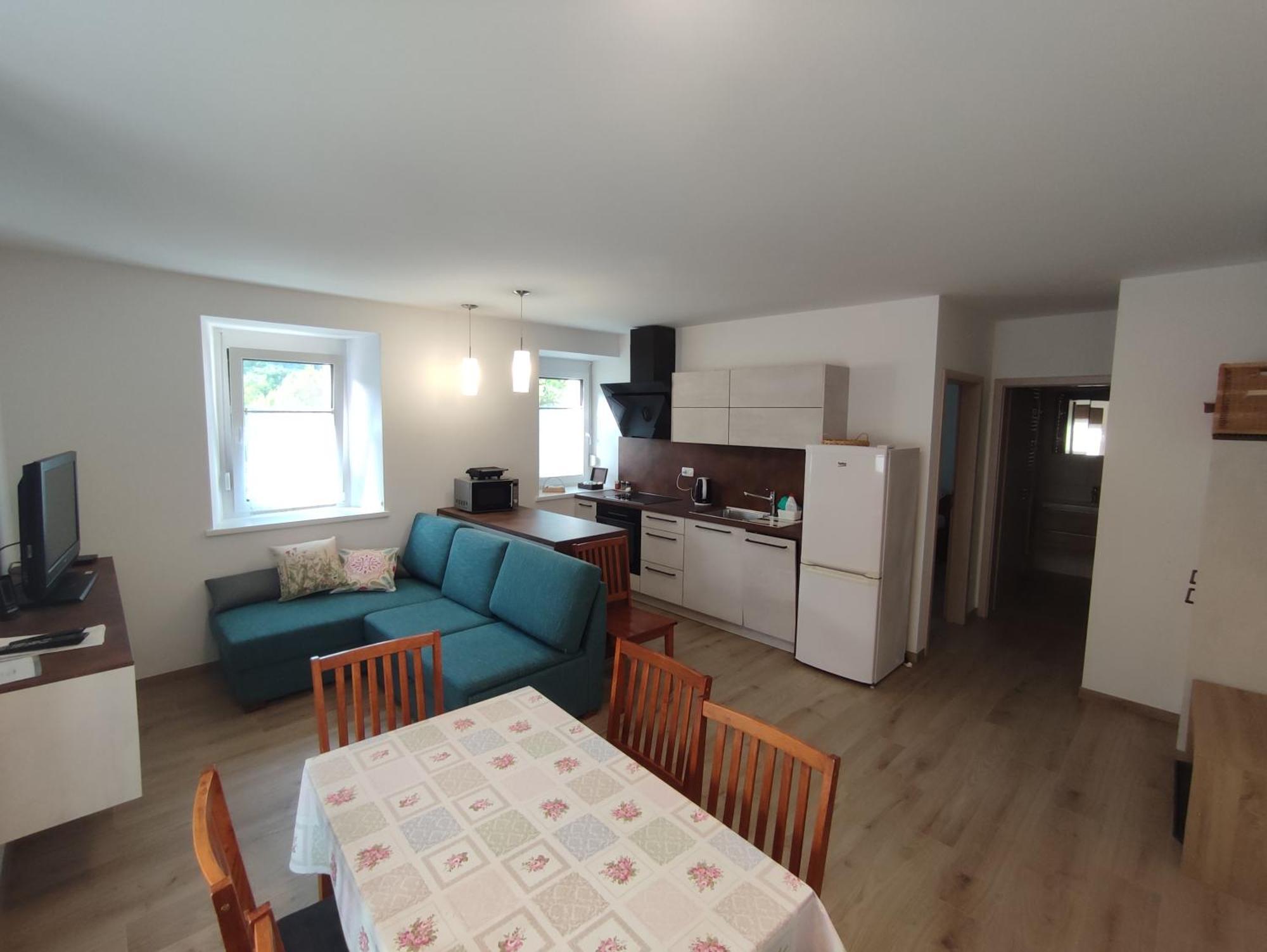 Apartma Moser Podnanos Екстериор снимка